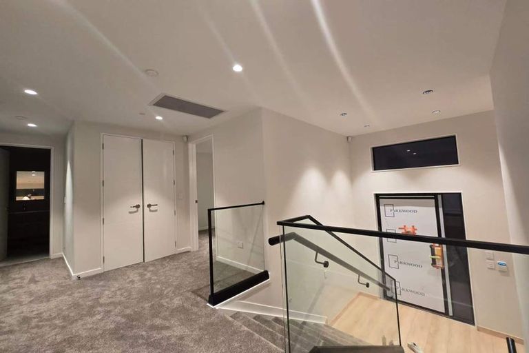 Photo of property in 14b Isobel Road, Greenhithe, Auckland, 0632