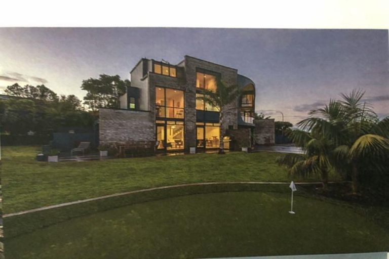 Photo of property in 26 Marama Street, Castor Bay, Auckland, 0620