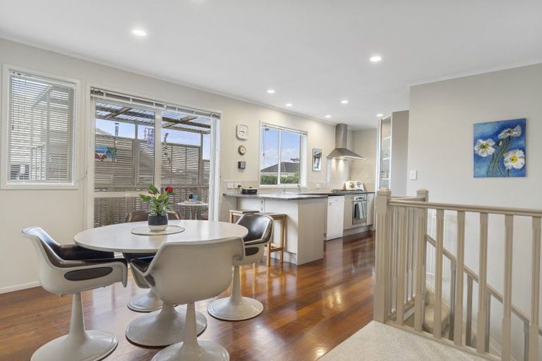 Photo of property in 30 Elliot Street, Howick, Auckland, 2014