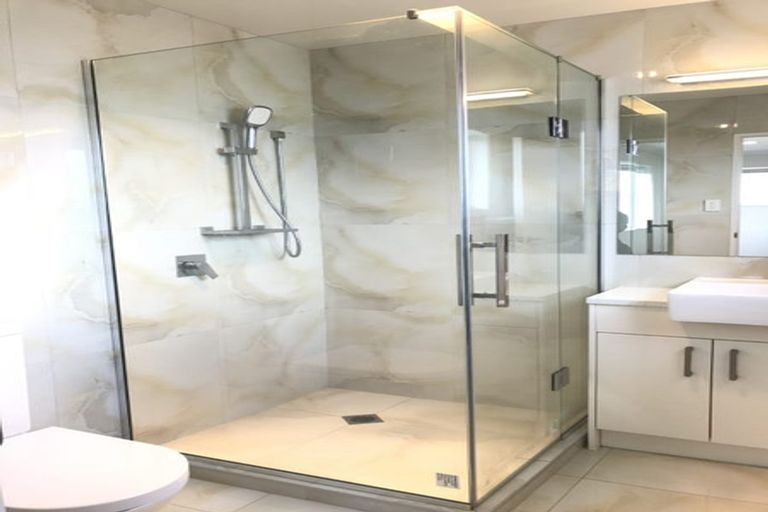 Photo of property in 17 Carrickdawson Drive, Flat Bush, Auckland, 2019