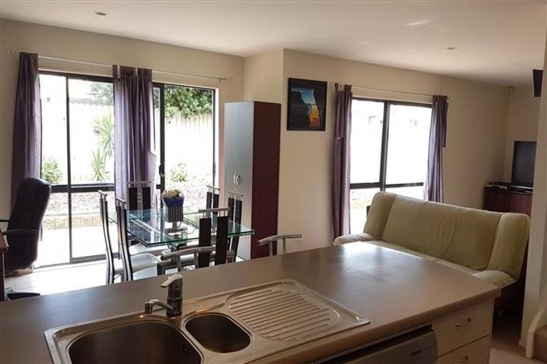 Photo of property in 60 Tiger Drive, Golflands, Auckland, 2013