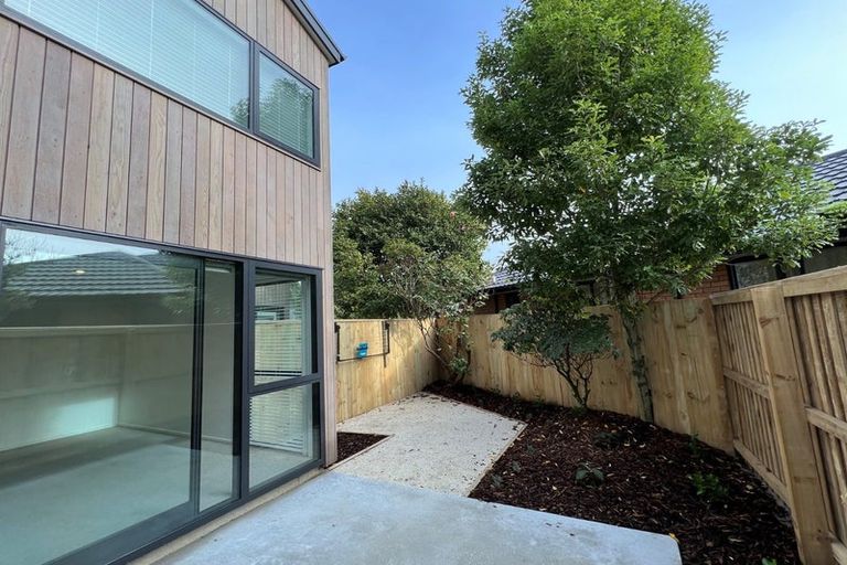 Photo of property in 2/11 Lindores Street, Addington, Christchurch, 8024