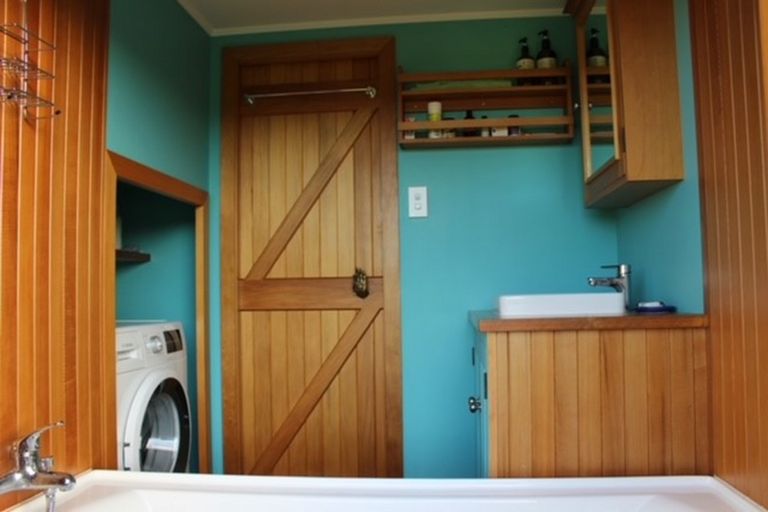 Photo of property in 10 Macrocarpa Lane, Carterton, 5713