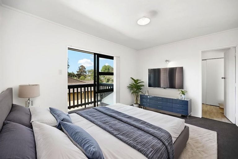 Photo of property in 83 Gilbass Avenue, Hamilton Lake, Hamilton, 3204