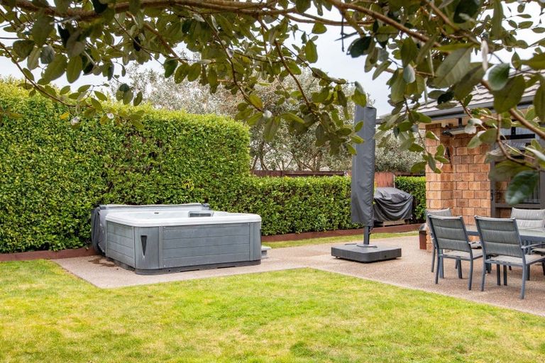 Photo of property in 18 Connor Court, Huntington, Hamilton, 3210