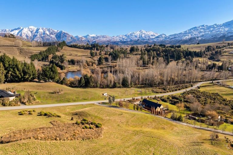Photo of property in 47 Threepwood Road, Lake Hayes, Queenstown, 9371