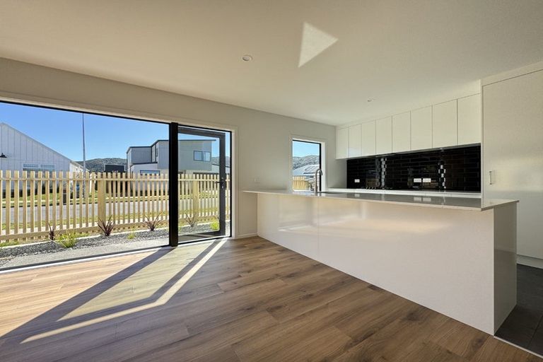 Photo of property in 15 Te Ara O Toroa, Wainuiomata, Lower Hutt, 5014