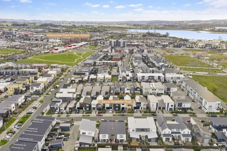 Photo of property in 7 Sacred Kingfisher Road, Hobsonville, Auckland, 0616