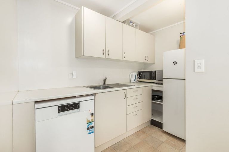 Photo of property in 63 Aorangi Road, Paraparaumu, 5032