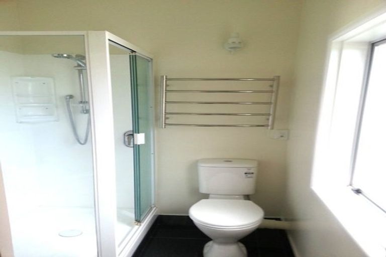 Photo of property in 8 Eclipse Place, Half Moon Bay, Auckland, 2012