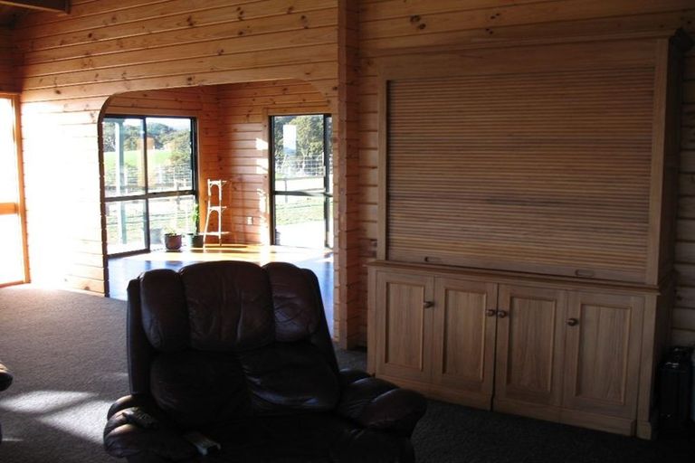 Photo of property in 277 Gully Road, Happy Valley, Tuatapere, 9691