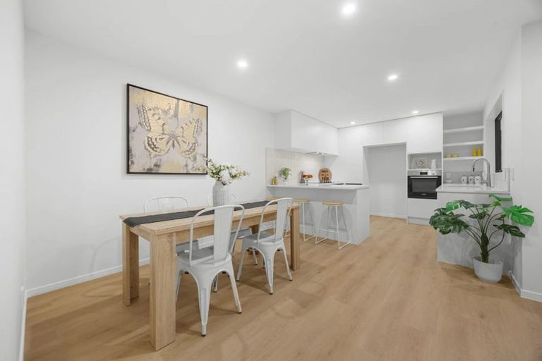 Photo of property in 1b Mamuku Drive, Massey, Auckland, 0614