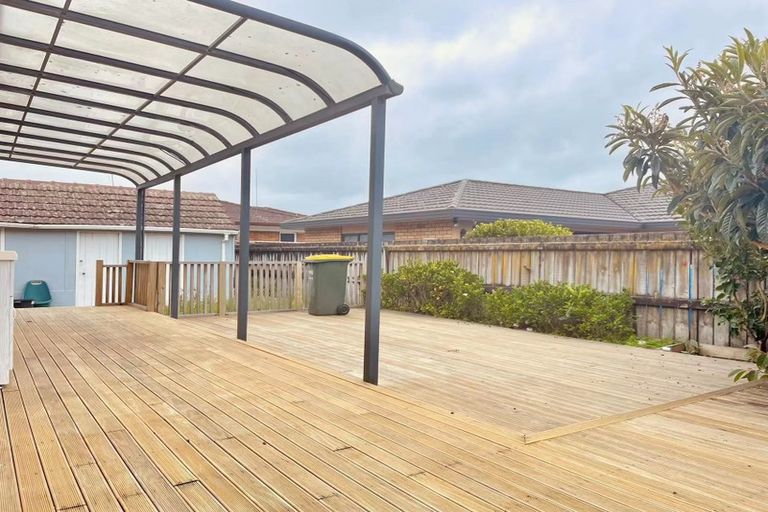 Photo of property in 48 Clevedon Road, Papakura, 2110
