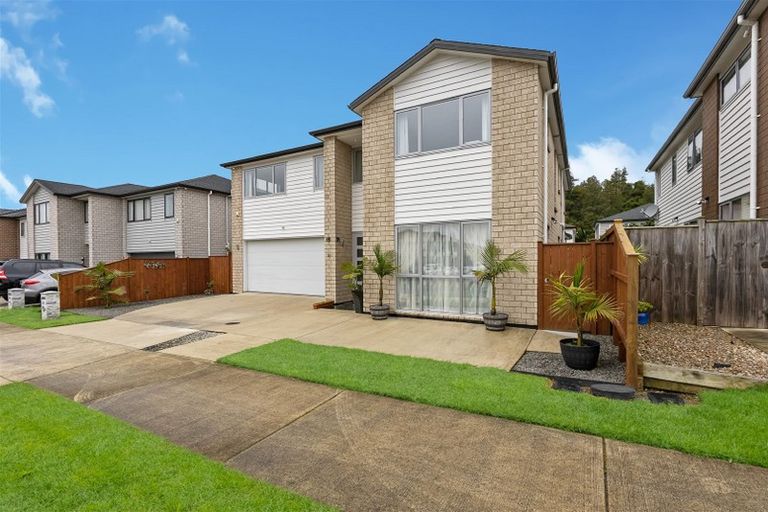 Photo of property in 20 Drumbuoy Drive, Flat Bush, Auckland, 2019