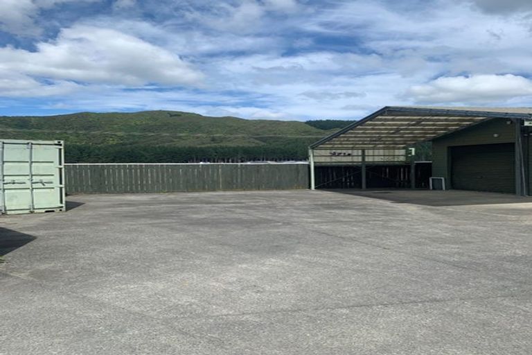 Photo of property in 292 Wellington Road, Wainuiomata, Lower Hutt, 5014