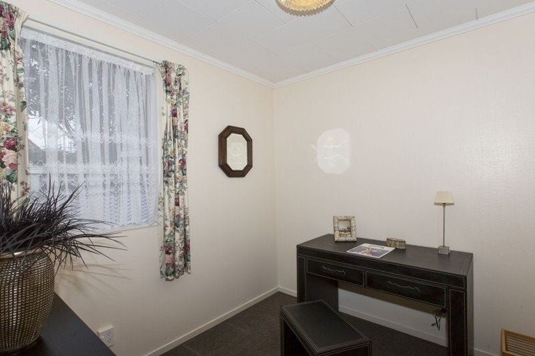 Photo of property in 70 Kings Crescent, Hutt Central, Lower Hutt, 5010