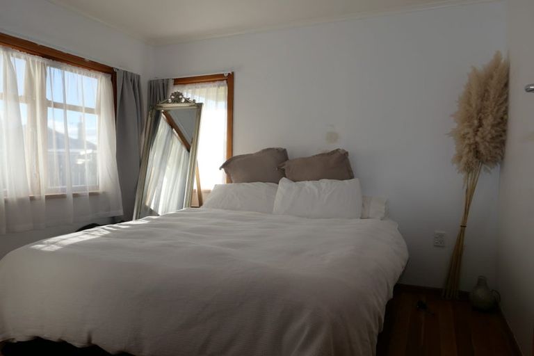 Photo of property in 9 Iti Street, Otaki, 5512