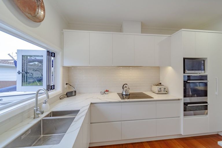 Photo of property in 39 Flanders Avenue, Onekawa, Napier, 4110