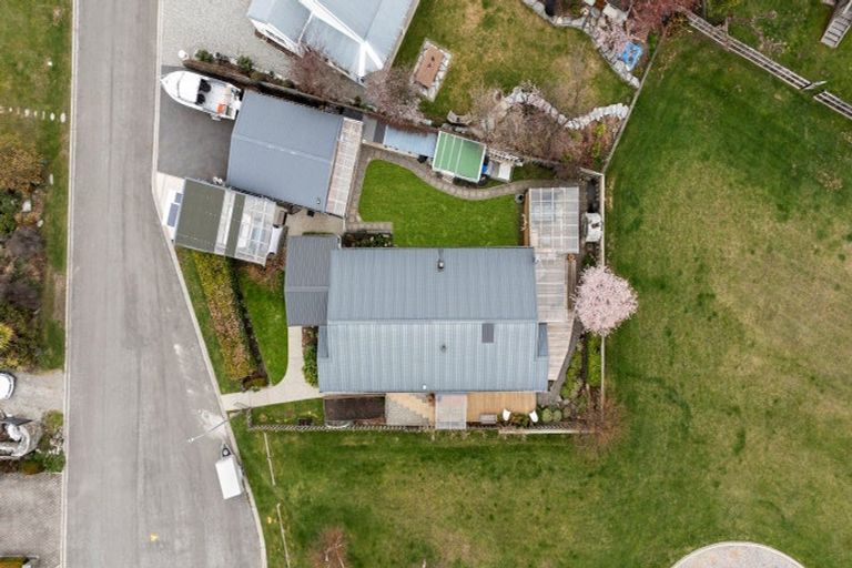 Photo of property in 6 Elva Dawson Place, Arrowtown, 9302