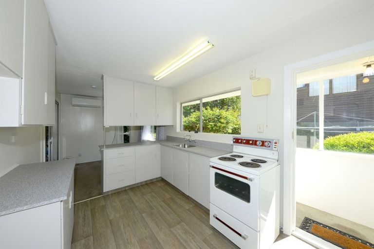 Photo of property in 63 Main Road, Redcliffs, Christchurch, 8081
