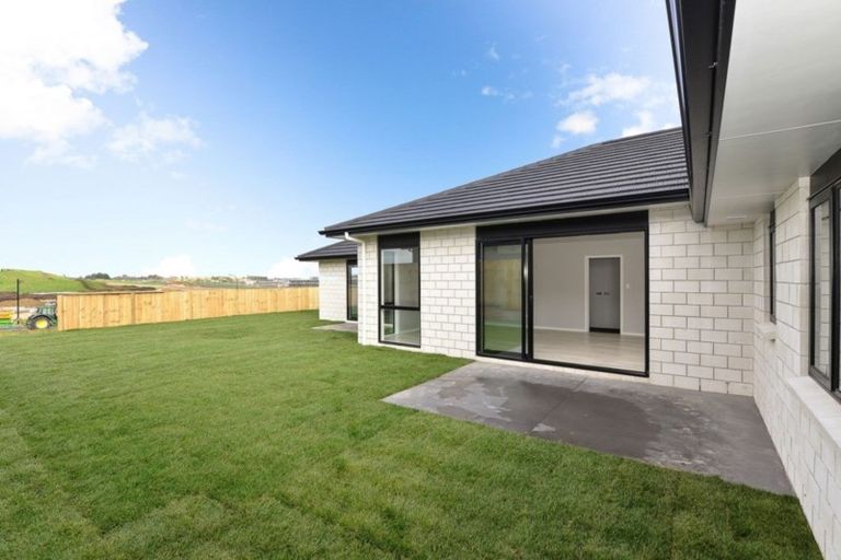 Photo of property in 31 Kapua Crescent, Rototuna North, Hamilton, 3210