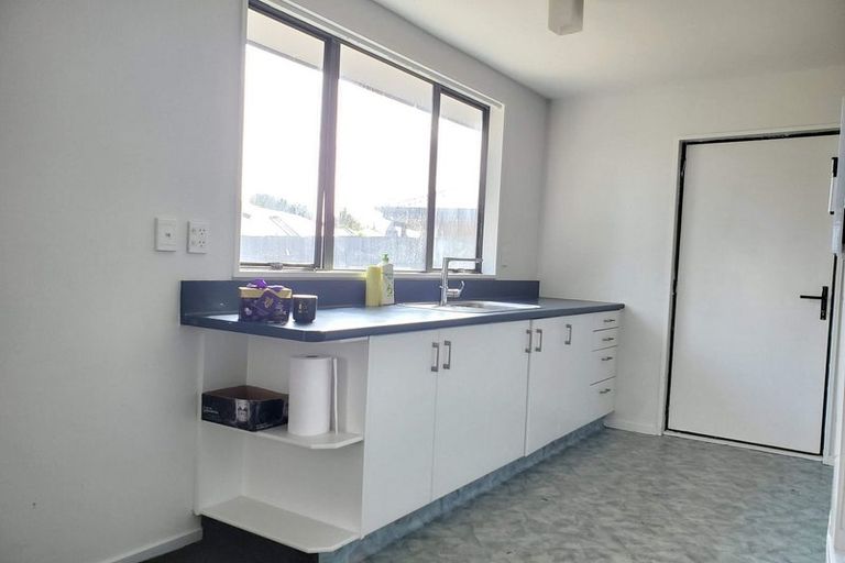 Photo of property in 5a Kawaka Street, Riccarton, Christchurch, 8041