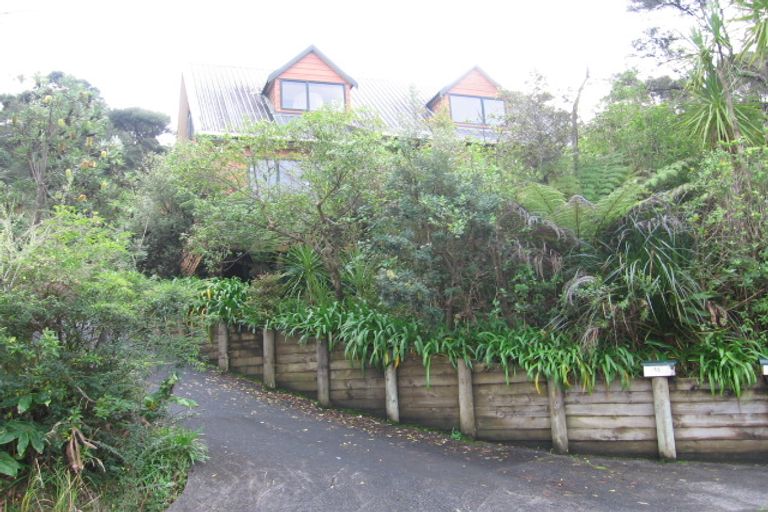 Photo of property in 15 Remu Place, Greenhithe, Auckland, 0632