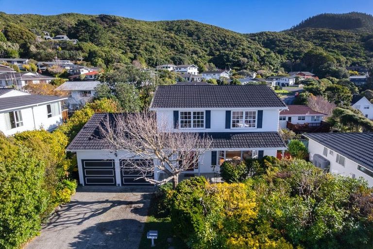Photo of property in 71 Oriel Avenue, Tawa, Wellington, 5028