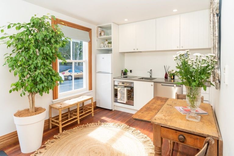 Photo of property in 251 Tinakori Road, Thorndon, Wellington, 6011