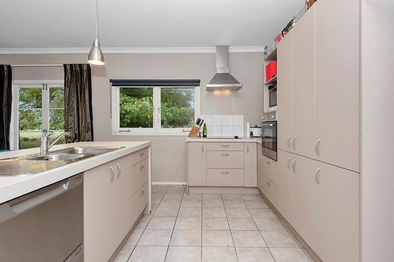 Photo of property in 124a Masters Avenue, Silverdale, Hamilton, 3216