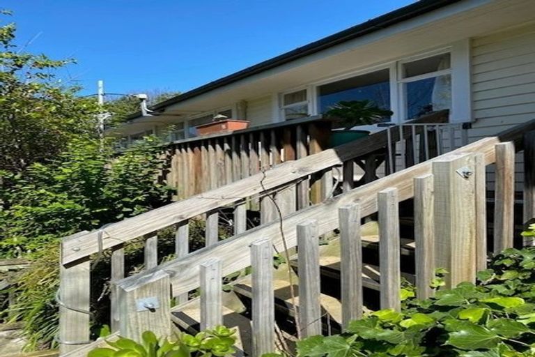 Photo of property in 22 Milton Road, Bluff Hill, Napier, 4110