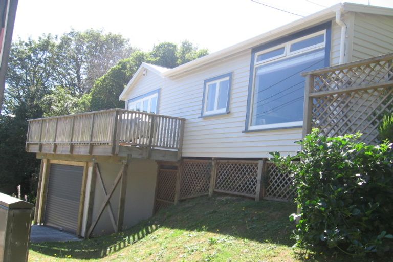 Photo of property in 36 Randwick Road, Northland, Wellington, 6012