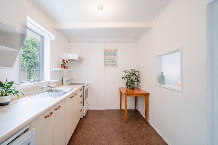 Photo of property in 2/53 Mathesons Road, Phillipstown, Christchurch, 8011