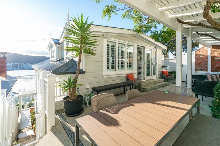 Photo of property in 48 Mcfarlane Street, Mount Victoria, Wellington, 6011