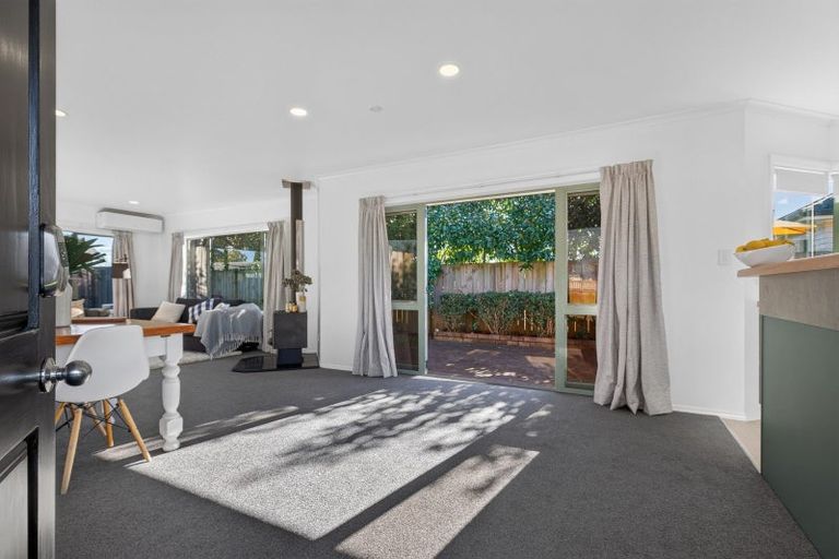 Photo of property in 8 Bowen Street, Cambridge, 3434