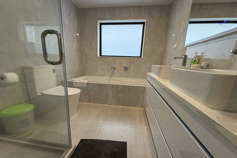 Photo of property in 9 Bush View Place, Flat Bush, Auckland, 2019