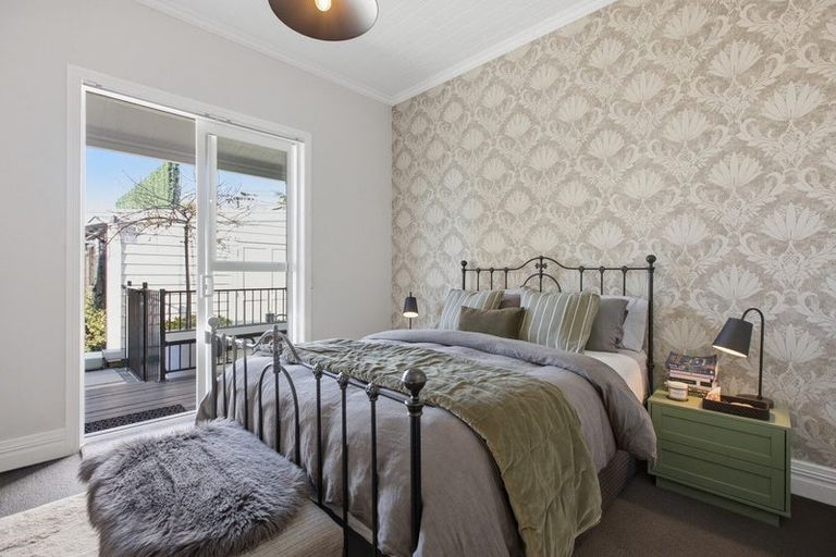 Photo of property in 25 Standish Street, Westown, New Plymouth, 4310
