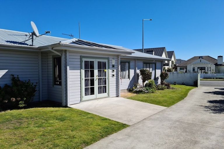 Photo of property in 86 Roydvale Avenue, Burnside, Christchurch, 8053