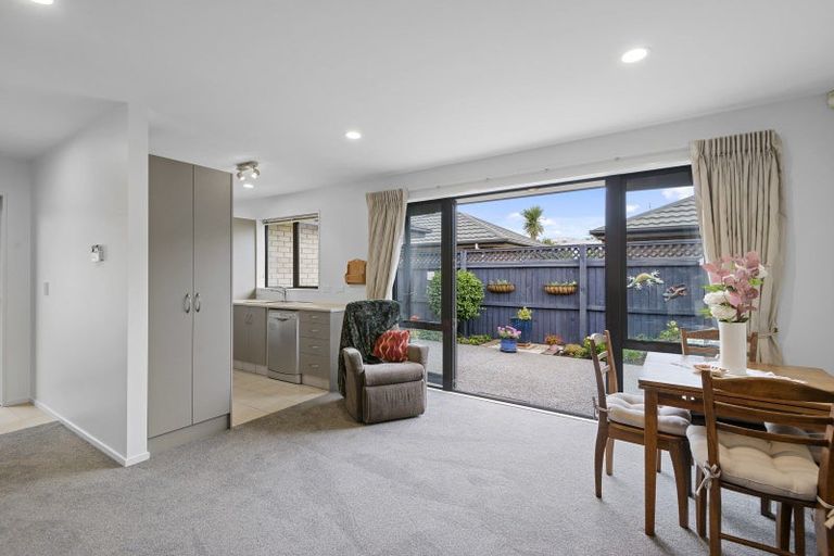 Photo of property in 4/19 Tower Street, Hornby, Christchurch, 8042