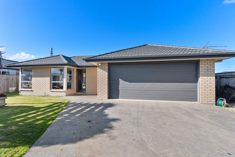 Photo of property in 6 Austin Reid Avenue, Carterton, 5713