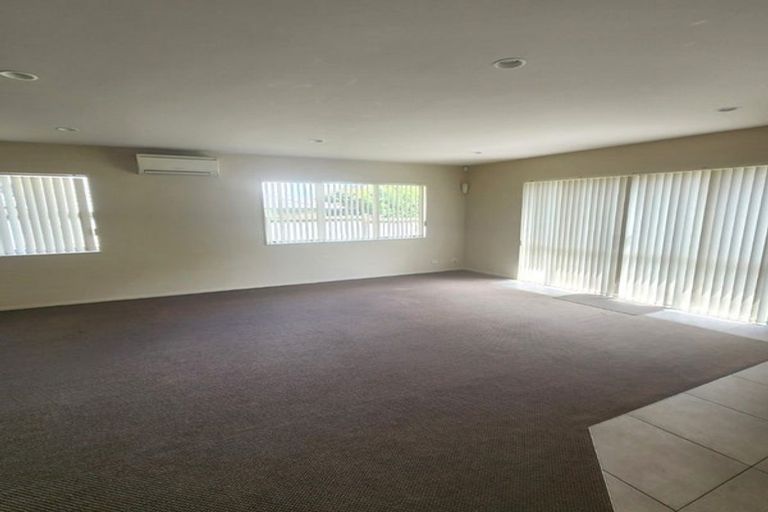 Photo of property in 12 Tivoli Court, Flat Bush, Auckland, 2019