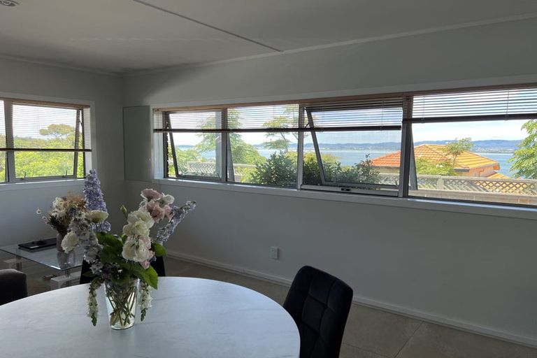 Photo of property in 86 Hadfield Street, Beach Haven, Auckland, 0626