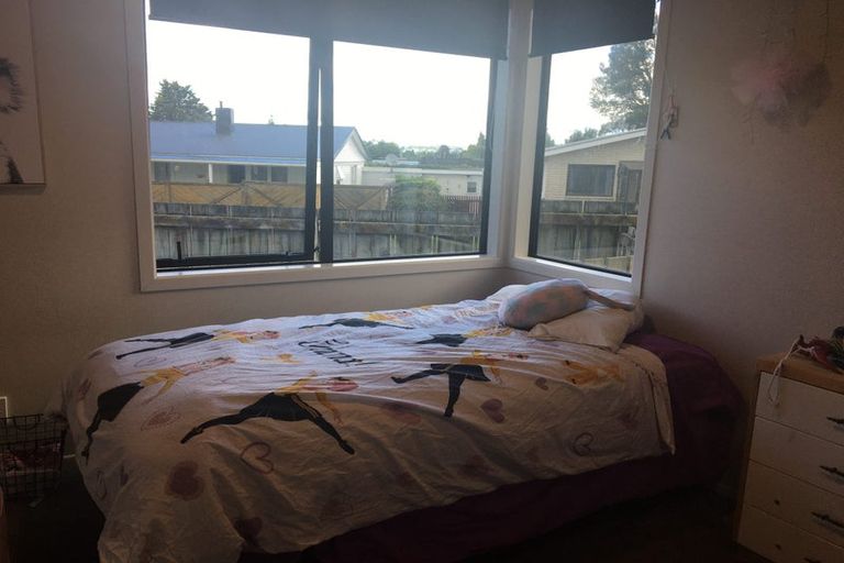 Photo of property in 1a Tirita Street, Kawaha Point, Rotorua, 3010