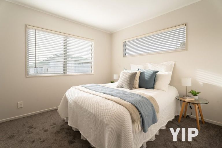 Photo of property in 14 Cheyne Walk, Newlands, Wellington, 6037