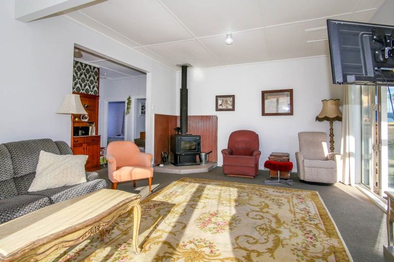 Photo of property in 2 Curtis Street, Hector, 7822