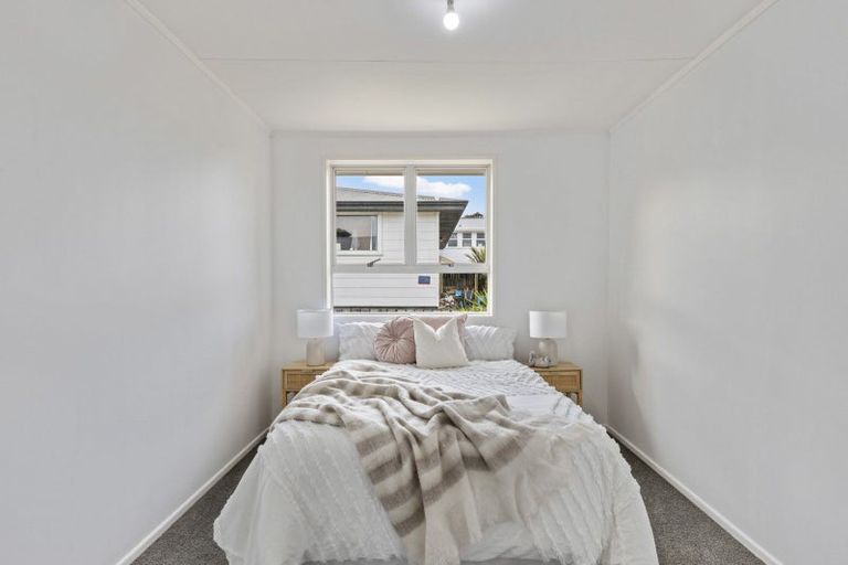 Photo of property in 19 Rangitake Drive, Spotswood, New Plymouth, 4310