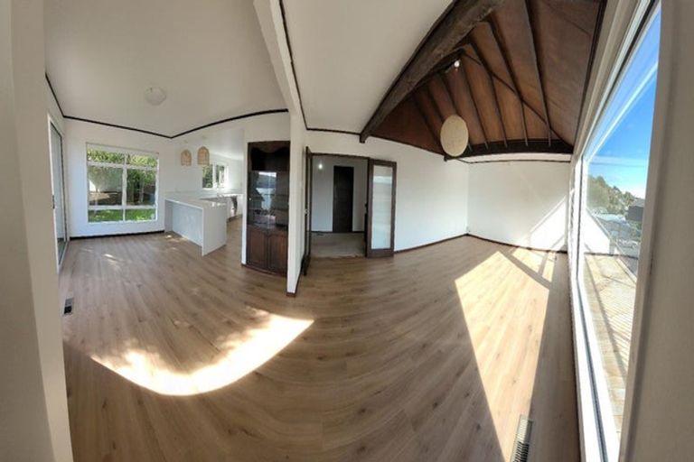 Photo of property in 10 Compass Way, Whitby, Porirua, 5024