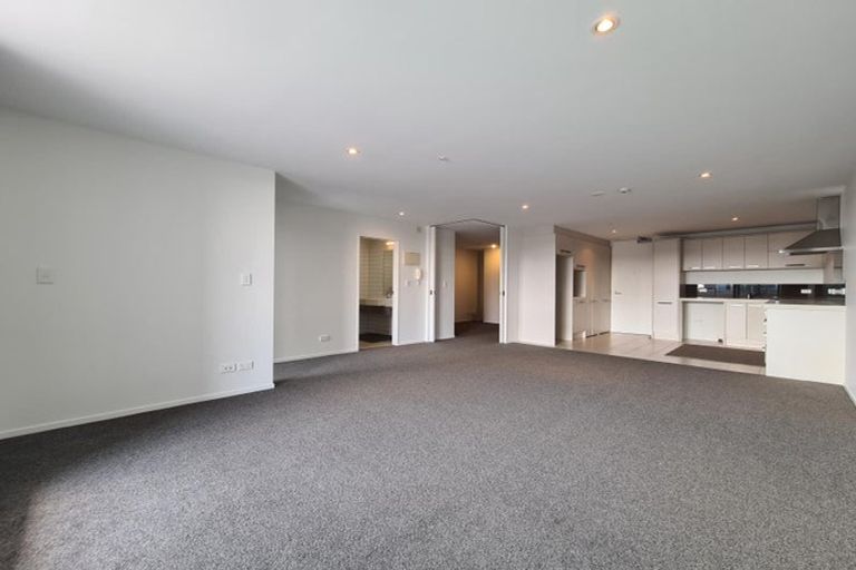 Photo of property in Bella Vista, 1f/84 Gunner Drive, Te Atatu Peninsula, Auckland, 0610