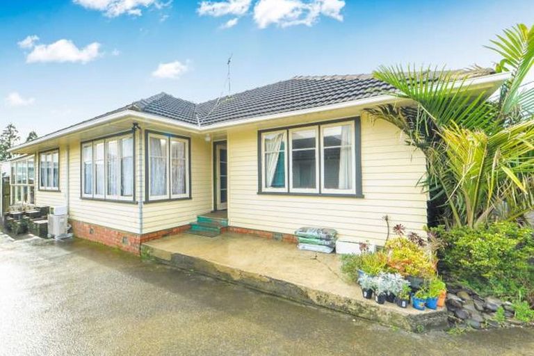 Photo of property in 28 Edwards Avenue, Henderson, Auckland, 0610