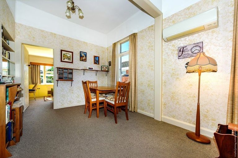 Photo of property in 36 Aorangi Road, Bryndwr, Christchurch, 8053